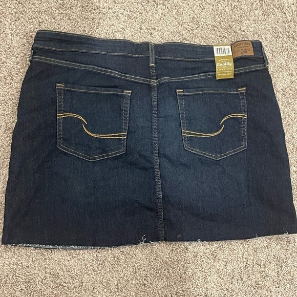 Signature Levi’s Strauss Gold mid-rise skirt size 22 - Picture 2 of 8